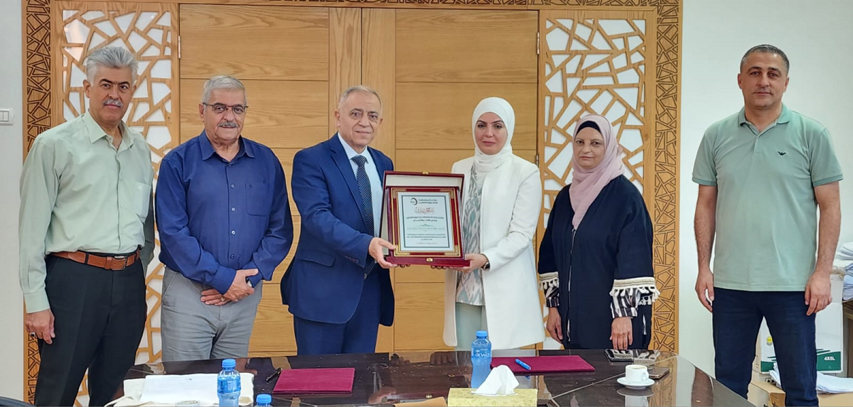 توقيع مذكرة تفاهم بين "الديمقراطية وحقوق العاملين" وبلدية طولكرم